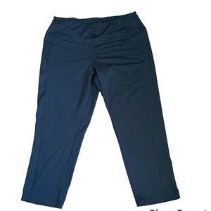 Joe Fresh Active Capri Leggings